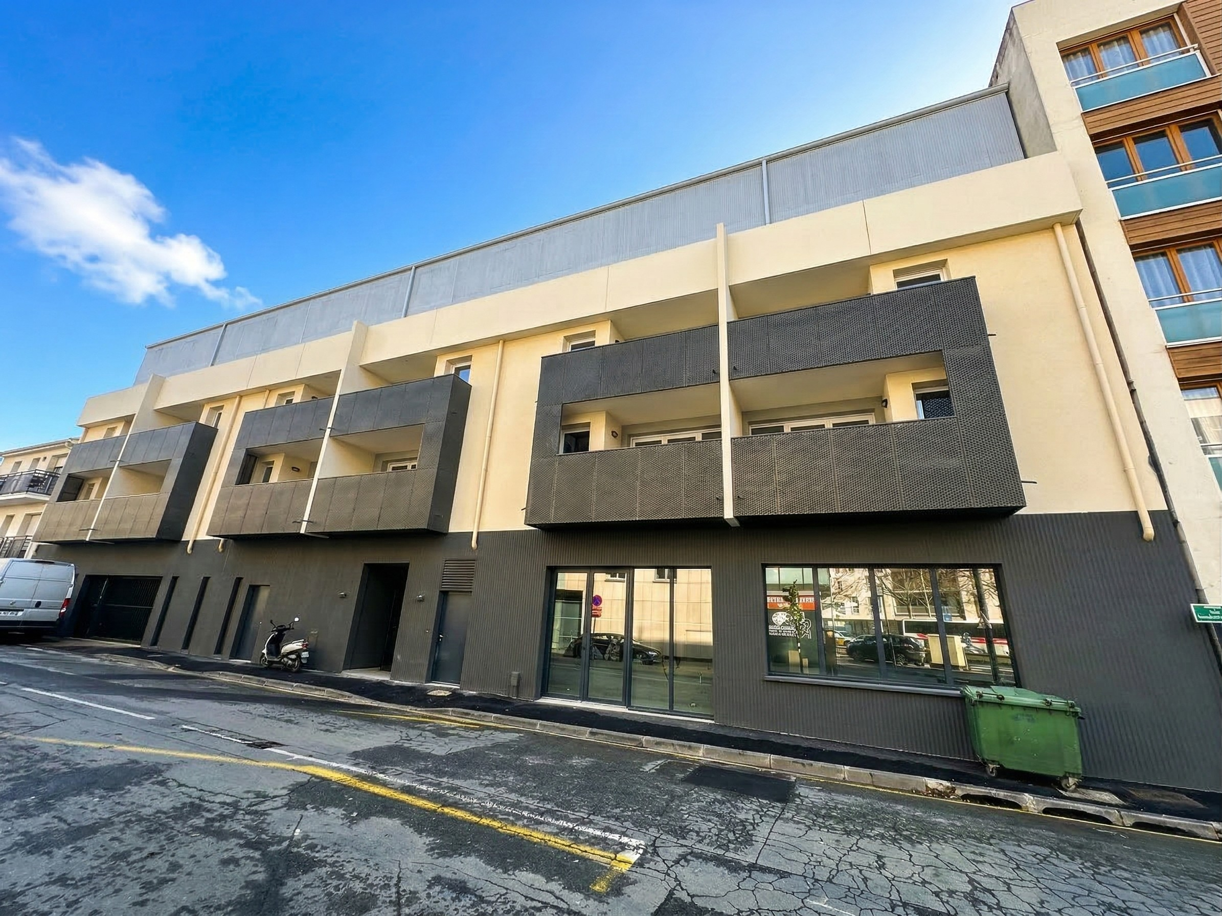 Livraison : Sporting Neo